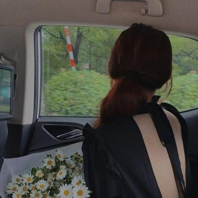村主任和他的女友